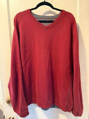 Tommy Bahama Men's V-Neck Sweater in Deep Red
